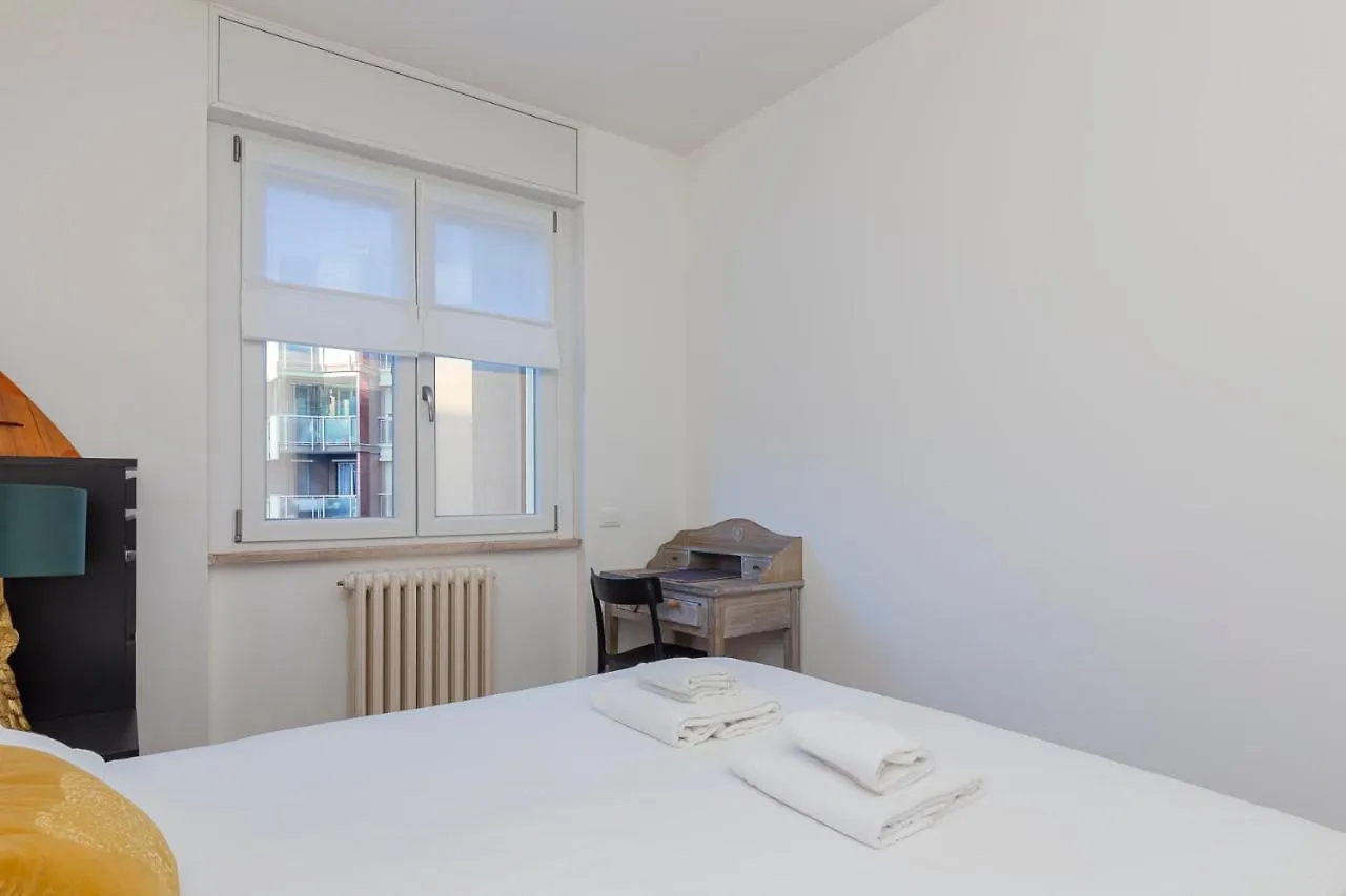 Luxury Apartment Near Navigli - Anemoni 5 Milan Italy