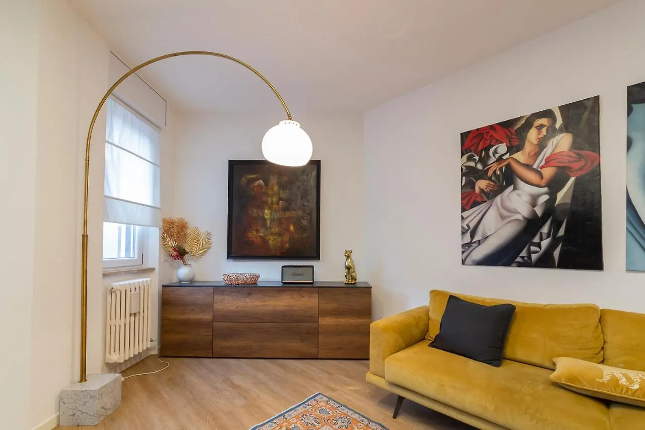 Luxury Apartment Near Navigli - Anemoni 5 Milan Italy